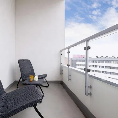 Komfortowy Z Parkingiem I Balkonem By Renters Apartment Kattowitz