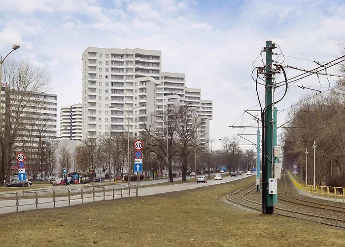 Komfortowy Z Parkingiem I Balkonem By Renters Katovice