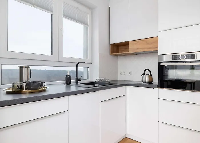 Komfortowy Z Parkingiem I Balkonem By Renters Katovice