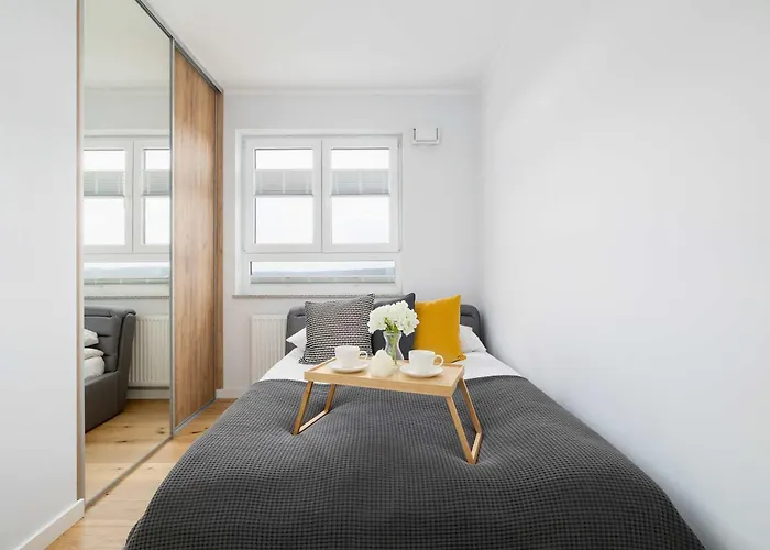 Komfortowy Z Parkingiem I Balkonem By Renters *